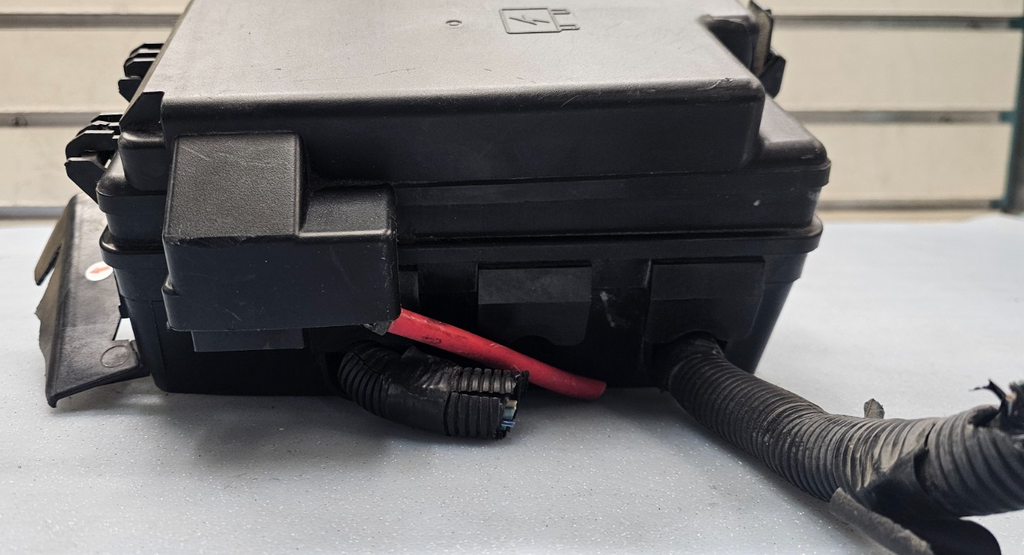 🔥2006-2008 PONTIAC GRAND PRIX ENGINE FUSE BOX MODULE JUNCTION TIPM OEM