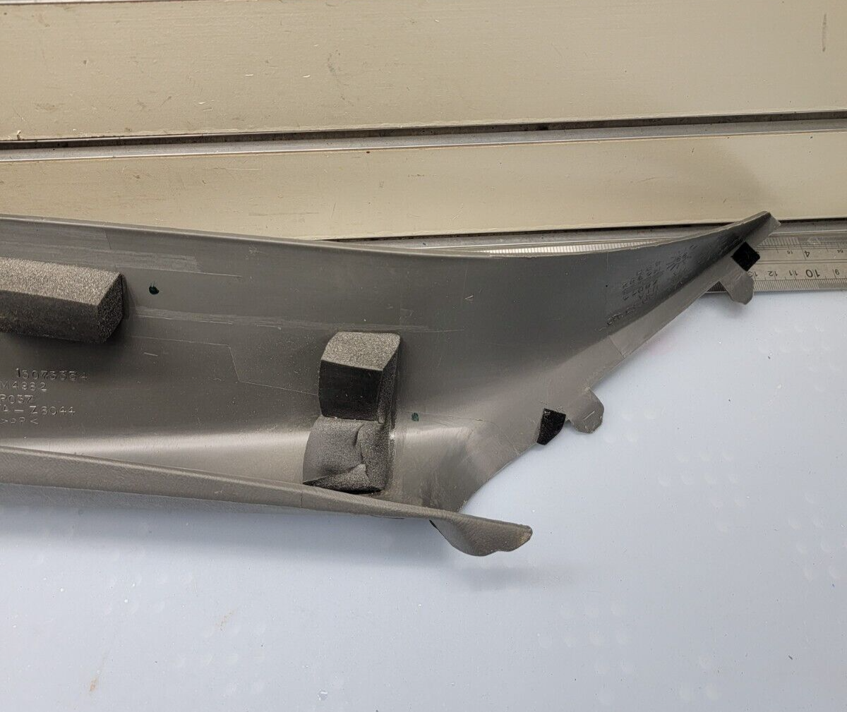 🔥99-06 SILVERADO SIERRA Roof Molding A PILLAR Trim RIGHT Passenger DARK GRAY P3