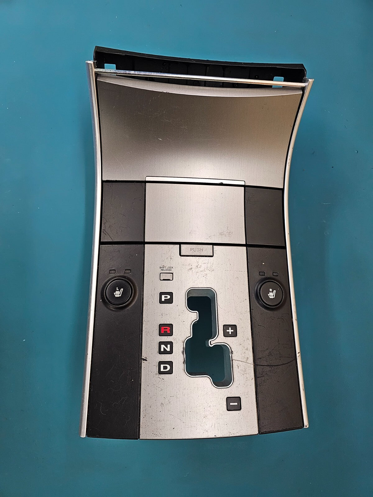 🔥07-12 VERACRUZ CENTER CONSOLE GEAR SHIFTER SHIFT TRIM BEZEL PANEL SILVER