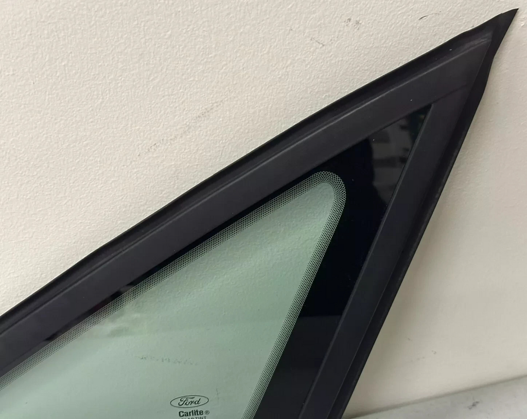 🔥12-18 Ford Focus Right Passenger Quarter Glass Window SEDAN black moulding 4D