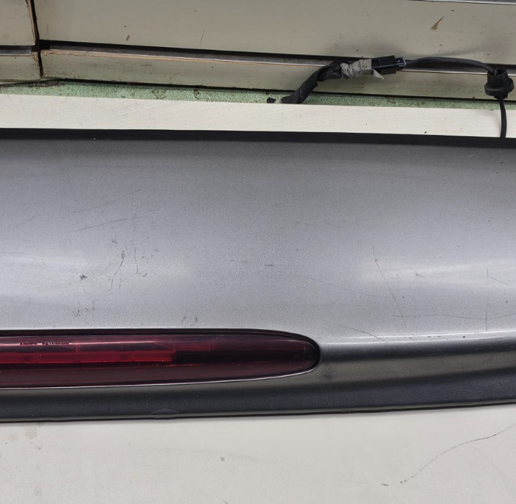 🔥2002-2009 Chevrolet Trailblazer Rear Hatch Spoiler Brake Light Silver OEM SP2