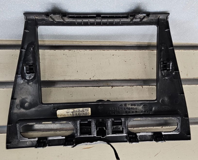 🔥06-09 Fusion Milan Center Dash Trim Panel FM Radio Stereo Bezel Carbon Black
