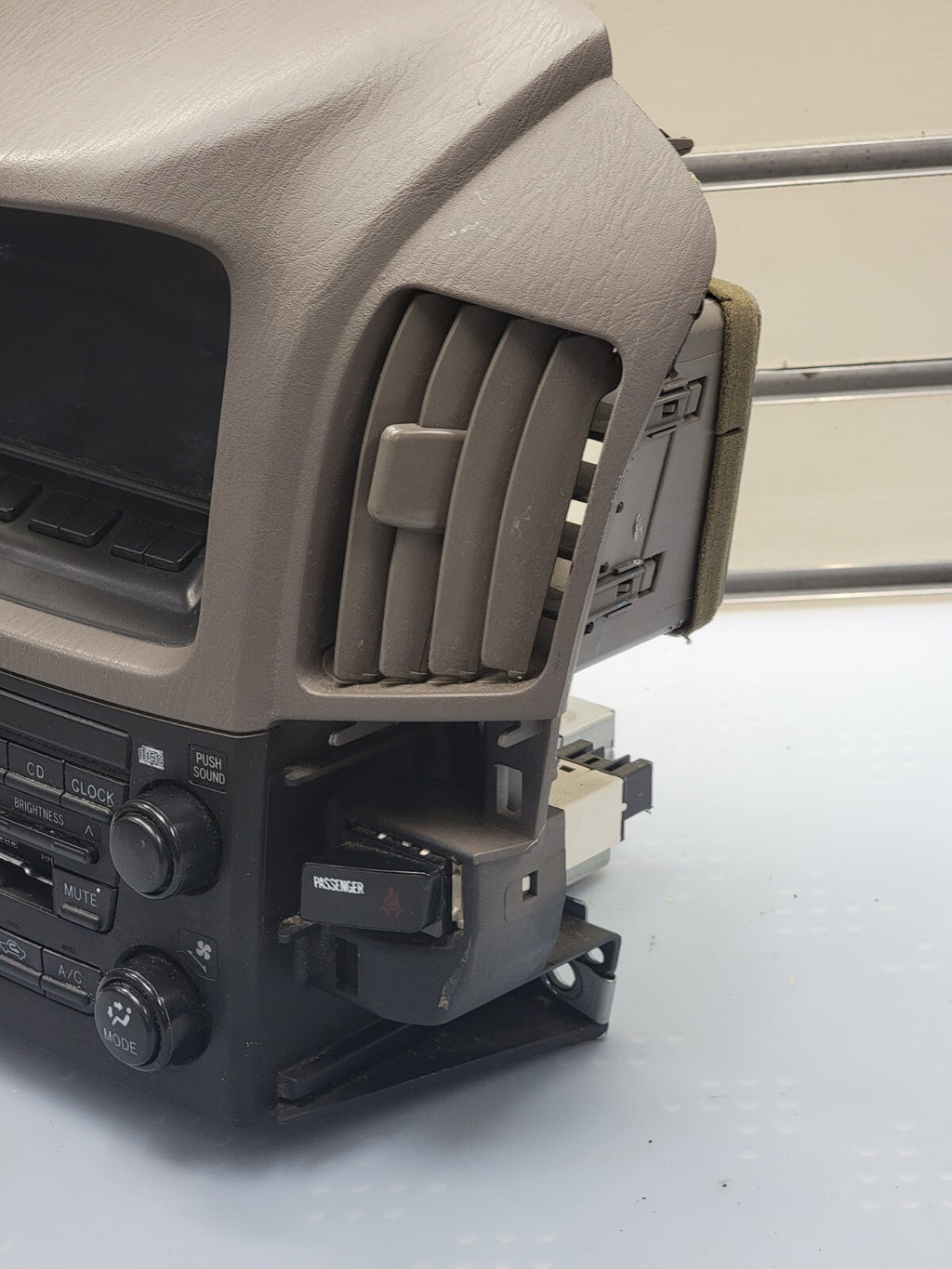 🔥1999-2003 Lexus RX300 Am Fm Cd Player Radio Receiver ID P1714 On Radio OEM