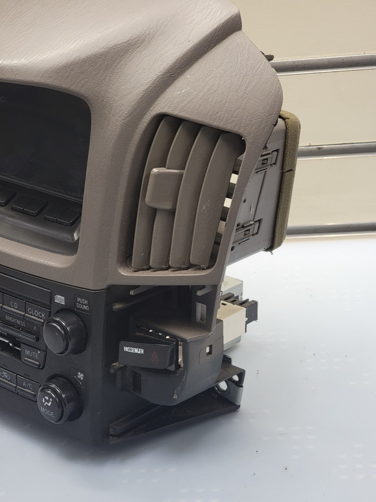 🔥1999-2003 Lexus RX300 Am Fm Cd Player Radio Receiver ID P1714 On Radio OEM