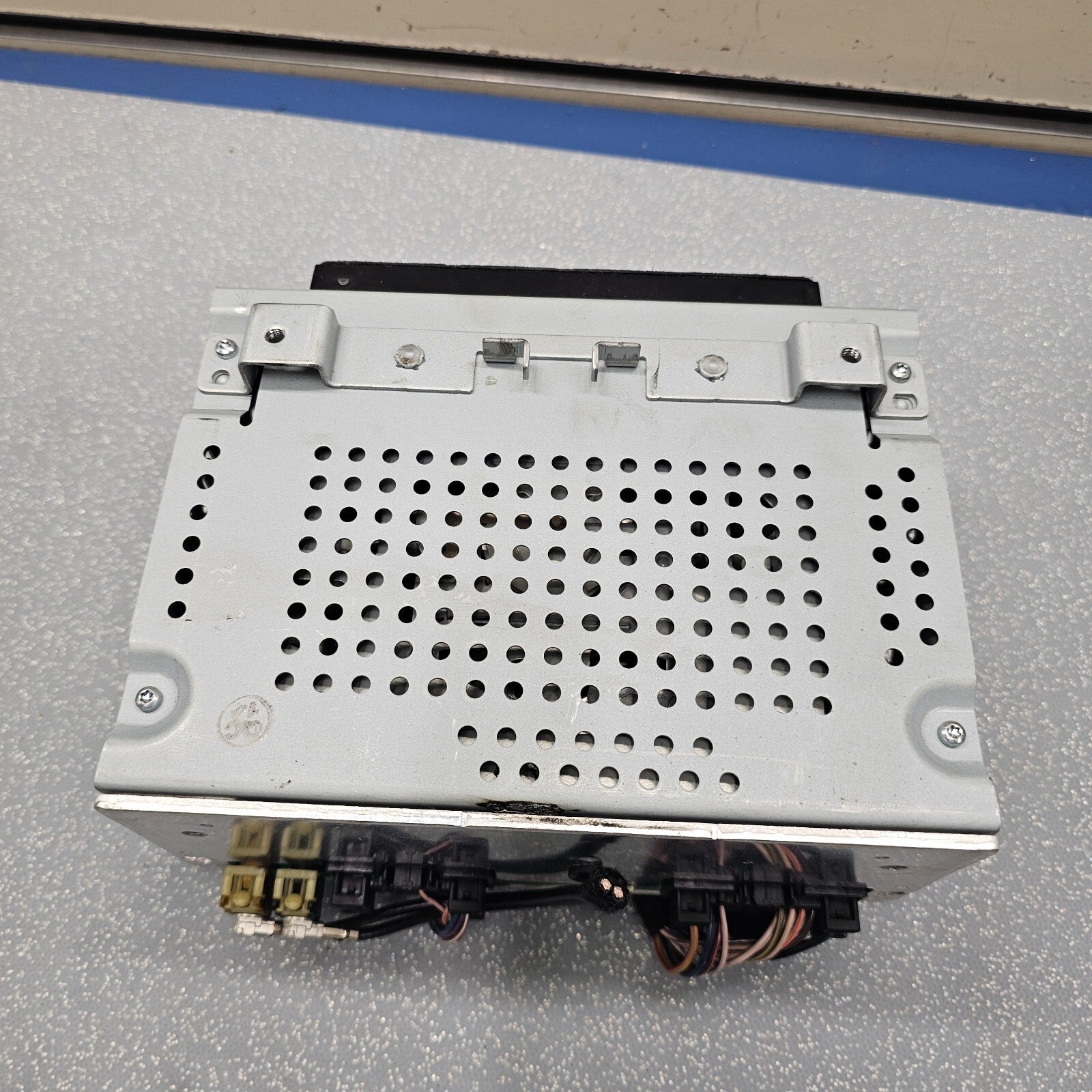 2011-2013 Ford Fiesta AM FM HD Single CD PLAYER SATELITE MP3 Radio Receiver OEM