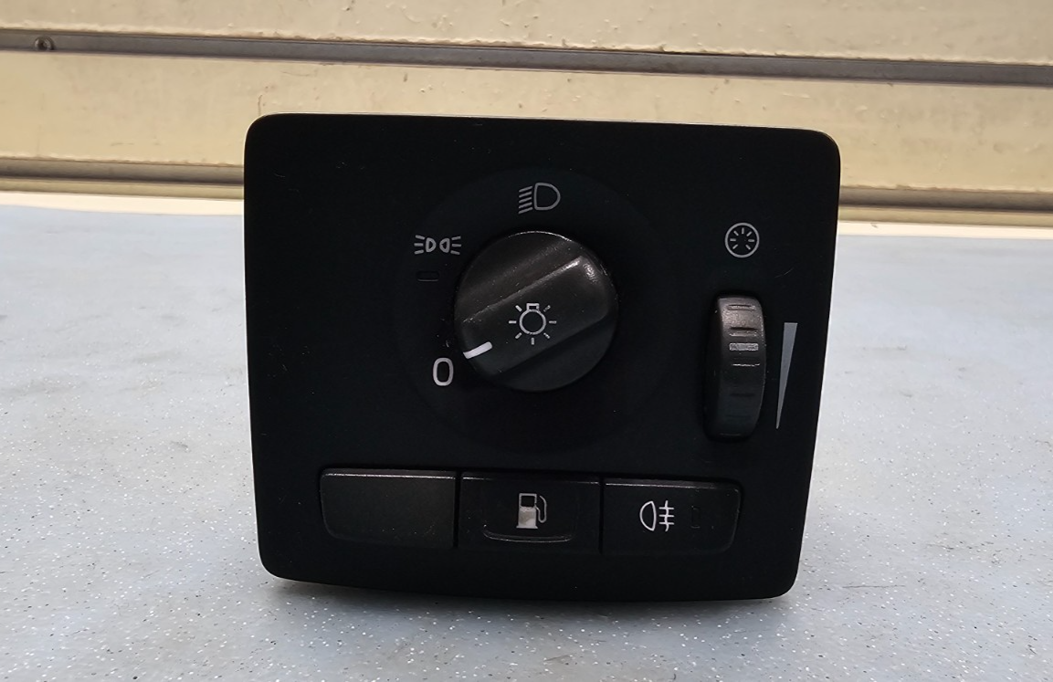 🔥05-10 VOLVO V50 Headlight Control Switch black oem
