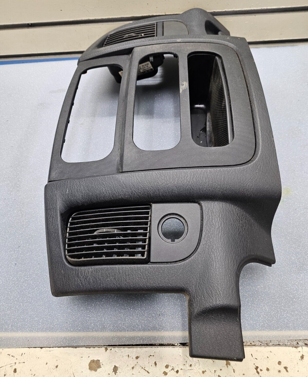 🔥02-05 Dodge RAM Dash RADIO Audio Stereo Bezel Climate Trim Panel Black B10