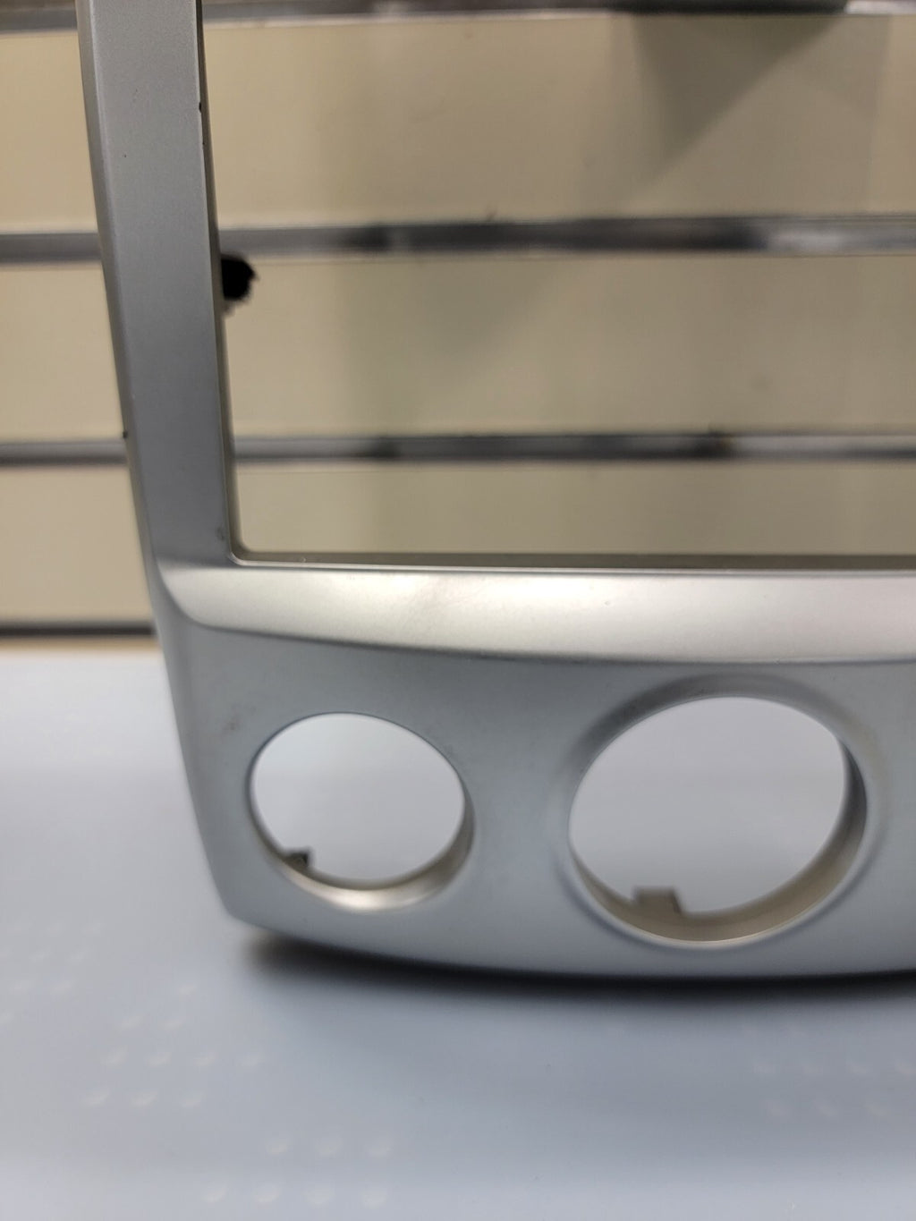🔥2005-2009 KIA SPORTAGE CENTER DASH RADIO BEZEL TRIM CLIMATE CONTROL OEM SILVER