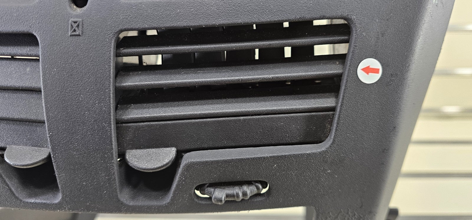 🔥04-07 Chevrolet MALIBU Dash Center RADIO BEZEL Climate Air Vents Trim BLACK B7