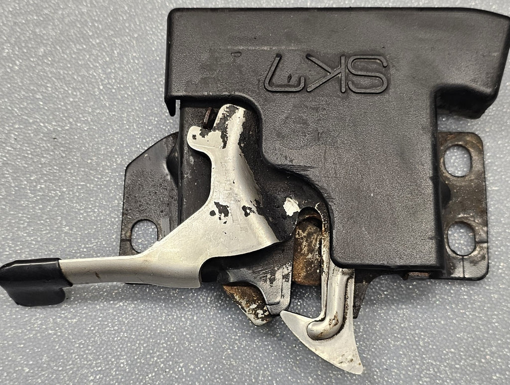 97-01 Honda CRV Front Engine Hood Release Bonet Lever Locking Latch Actuator OEM