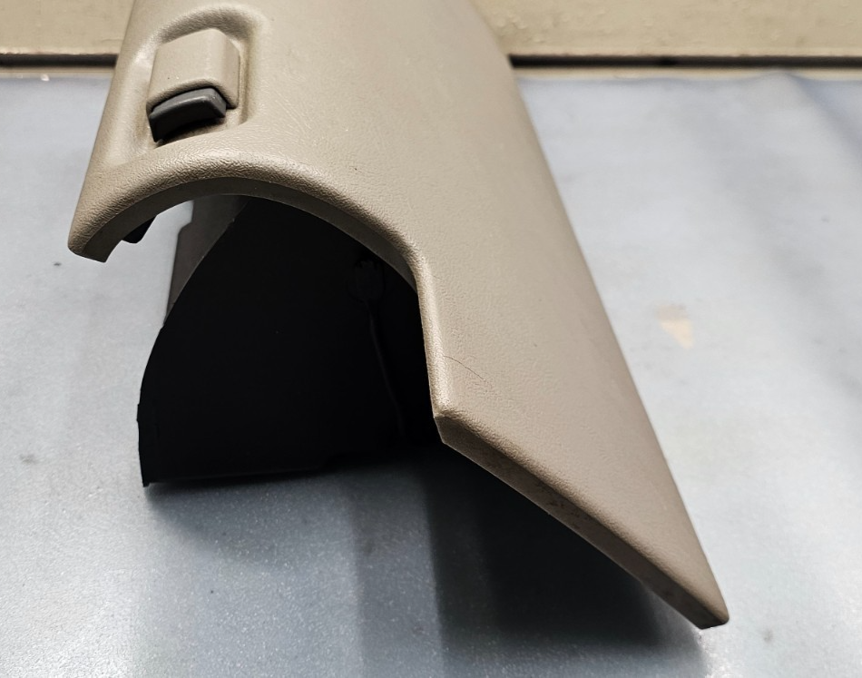 95-99 CHEVY GMC TRUCK SILVERADOC/K Glove Box Storage Compartment Assembly TAN