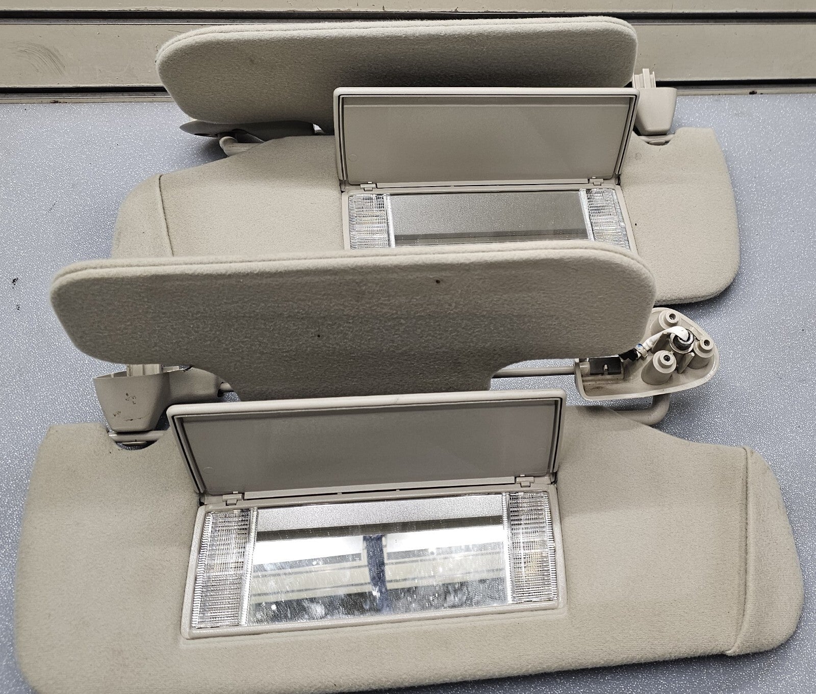 🔥03-06 Silverado Sierra Front Interior Left/Right View Sun Visor Sun Shade OEM