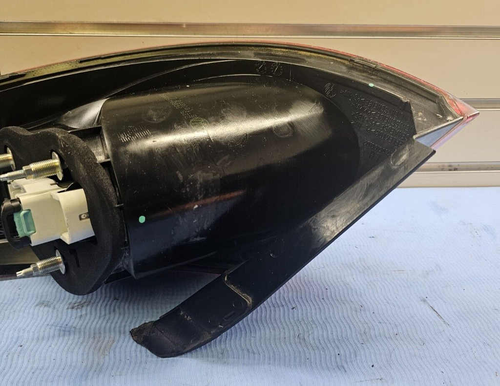 🔥09-12 VW Volkswagen PASSAT CC Rear Left Driver Tail Light Lamp Assembly OEM