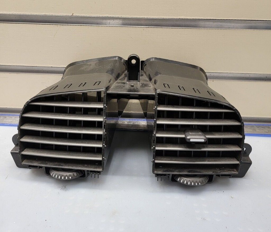 🔥07-09 Cadillac SRX Center Dash A/C Heater Air Vent Assembly Chrome Trim OEM