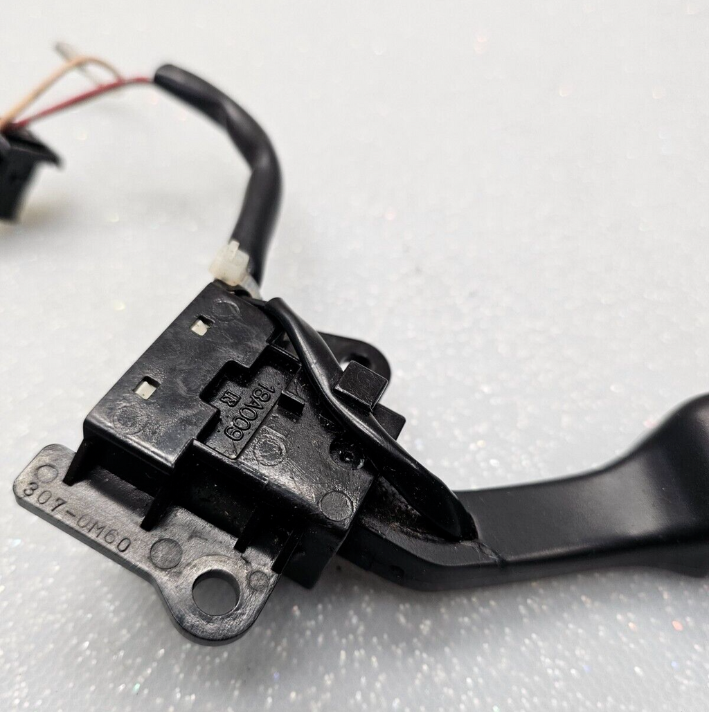 🔥03-08 Toyota Corolla Matrix Vibe Steering Wheel Cruise control Switch Assembly