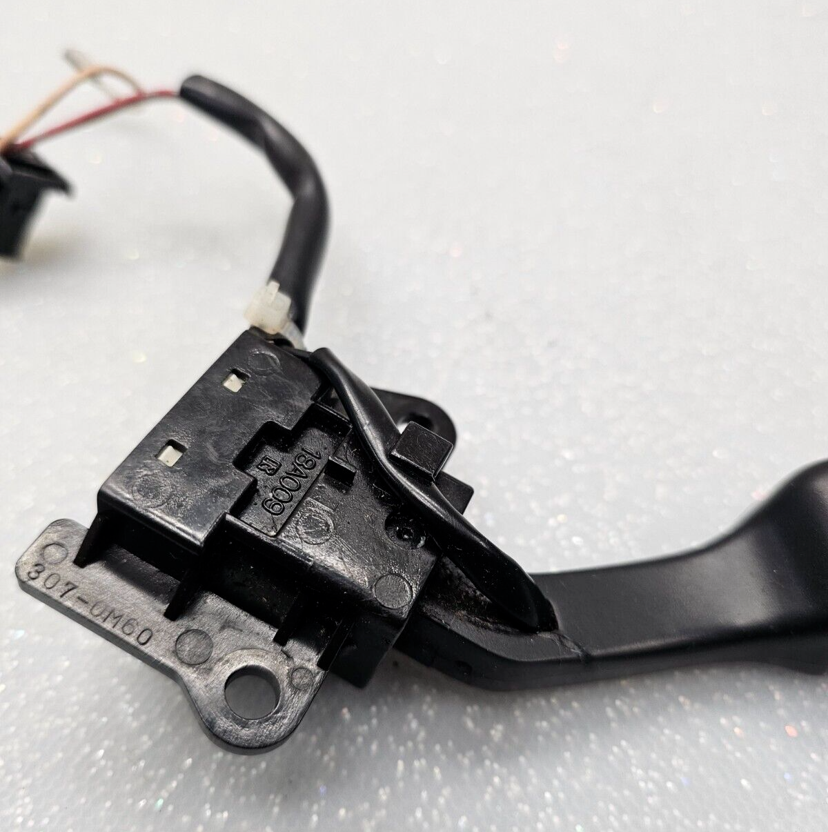 🔥03-08 Toyota Corolla Matrix Vibe Steering Wheel Cruise control Switch Assembly