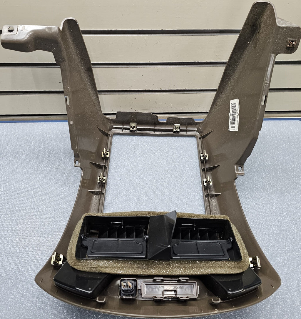 🔥04-07 Chevy MALIBU Dash Center Bezel Radio Climate Air Vents TRIM Tan B7