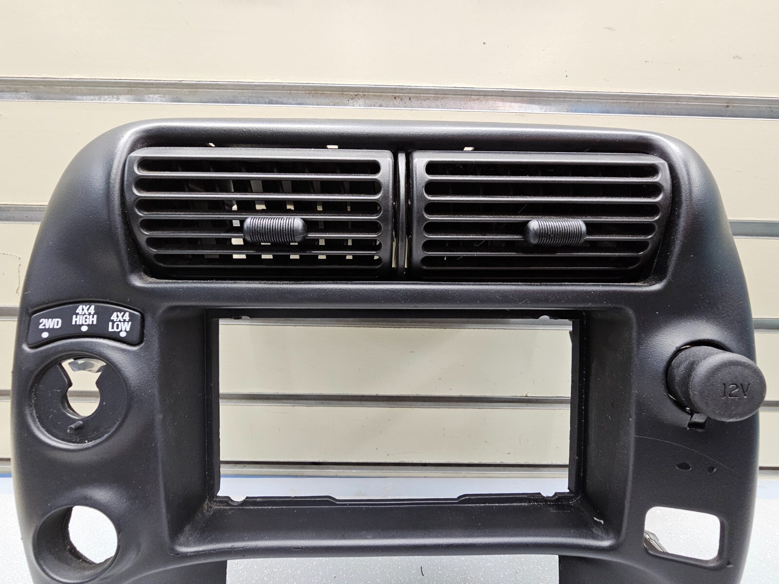 🔥95-10 Ranger EXPLORER Radio Center Dash Trim Bezel 4x4 /Fog BLACK AIR VENTS B2