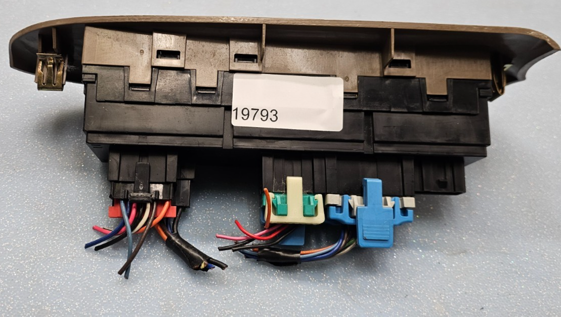 🔥02-05 CHEVY TRAILBLAZER DRIVER SIDE MASTER POWER WINDOW SWITCH TAN