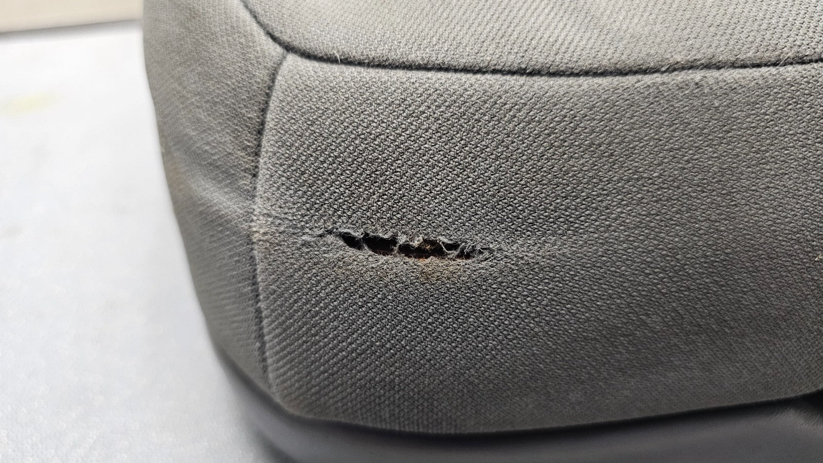 🔥02-08 Dodge RAM Center Console Jump Seat ARMREST Cover Lid Leather Gray JS7