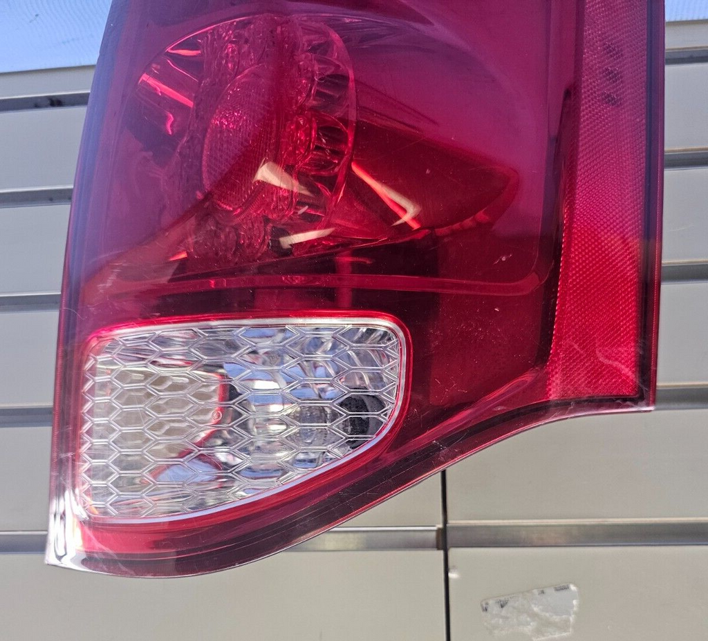 🔥11-20 Grand Caravan Right Passenger LED Tail Brake Stop Light Lamp Assembly