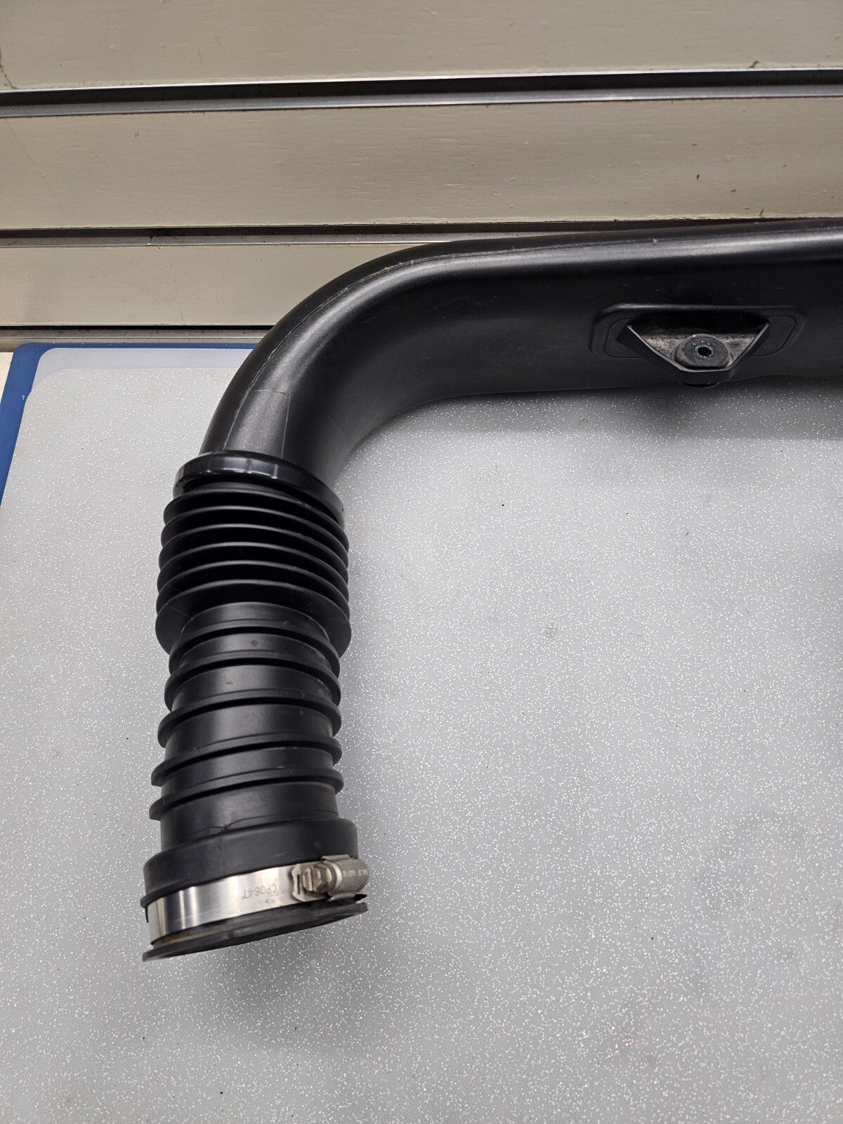 13-16 Dodge Dart 2.4L Engine Air Intake Cleaner Hose Mopar Duct Assembly OEM