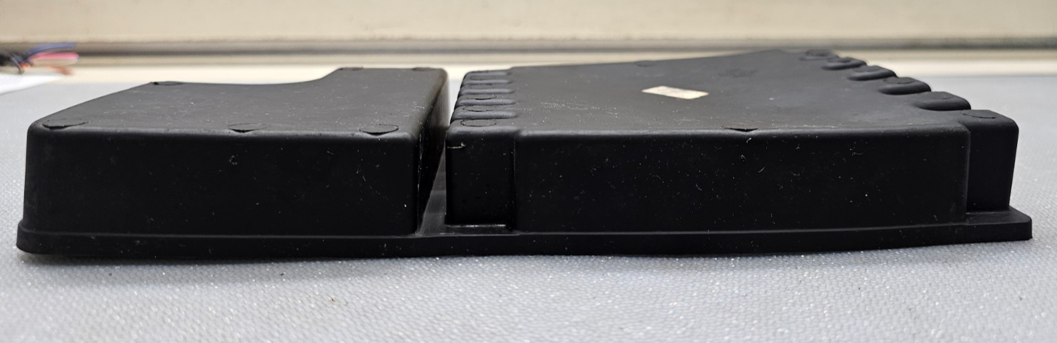 🔥03-06 Cadillac Escalade Center Console Compartment Box Insert Liner CD Holder