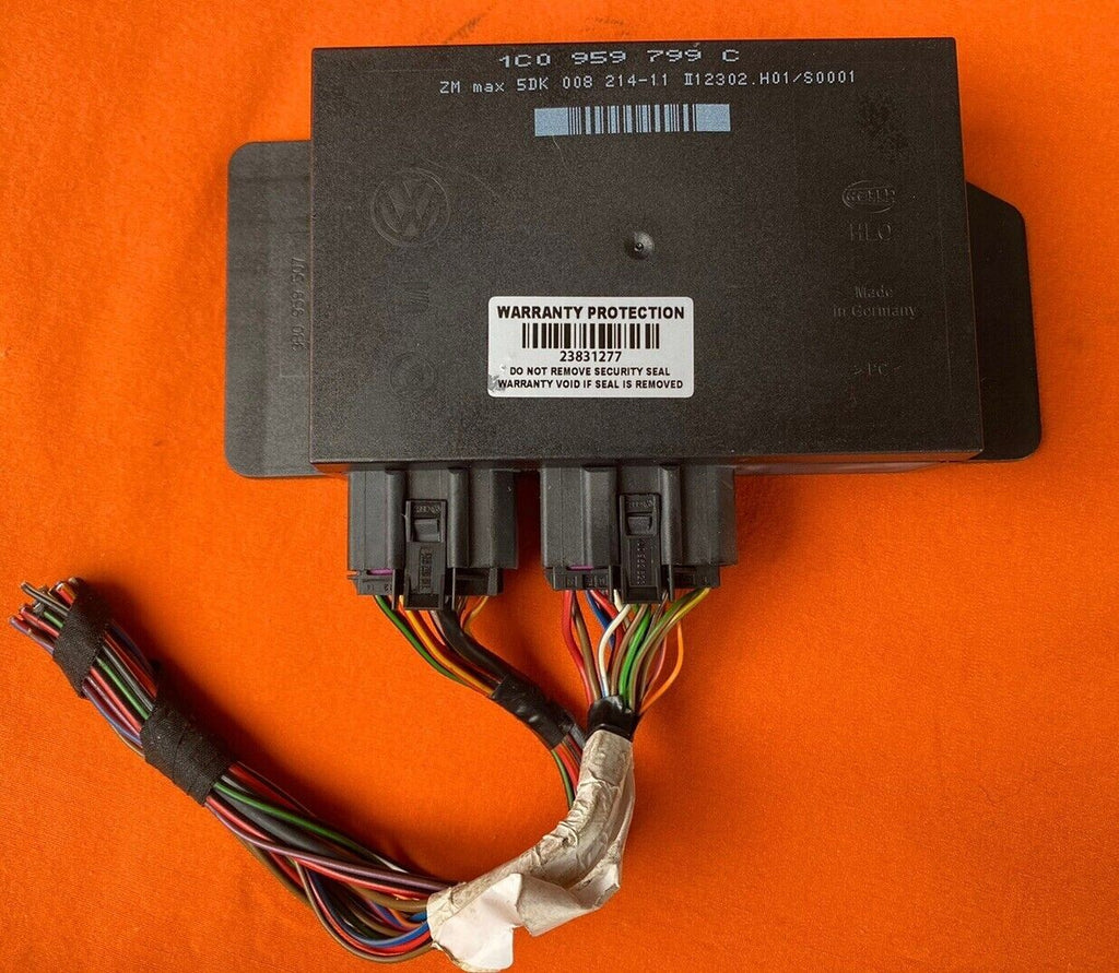 01-05 VOLKSWAGEN VW PASSAT JETTA GOLF FRONT LOWER COMFORT CONTROL MODULE CCM OEM