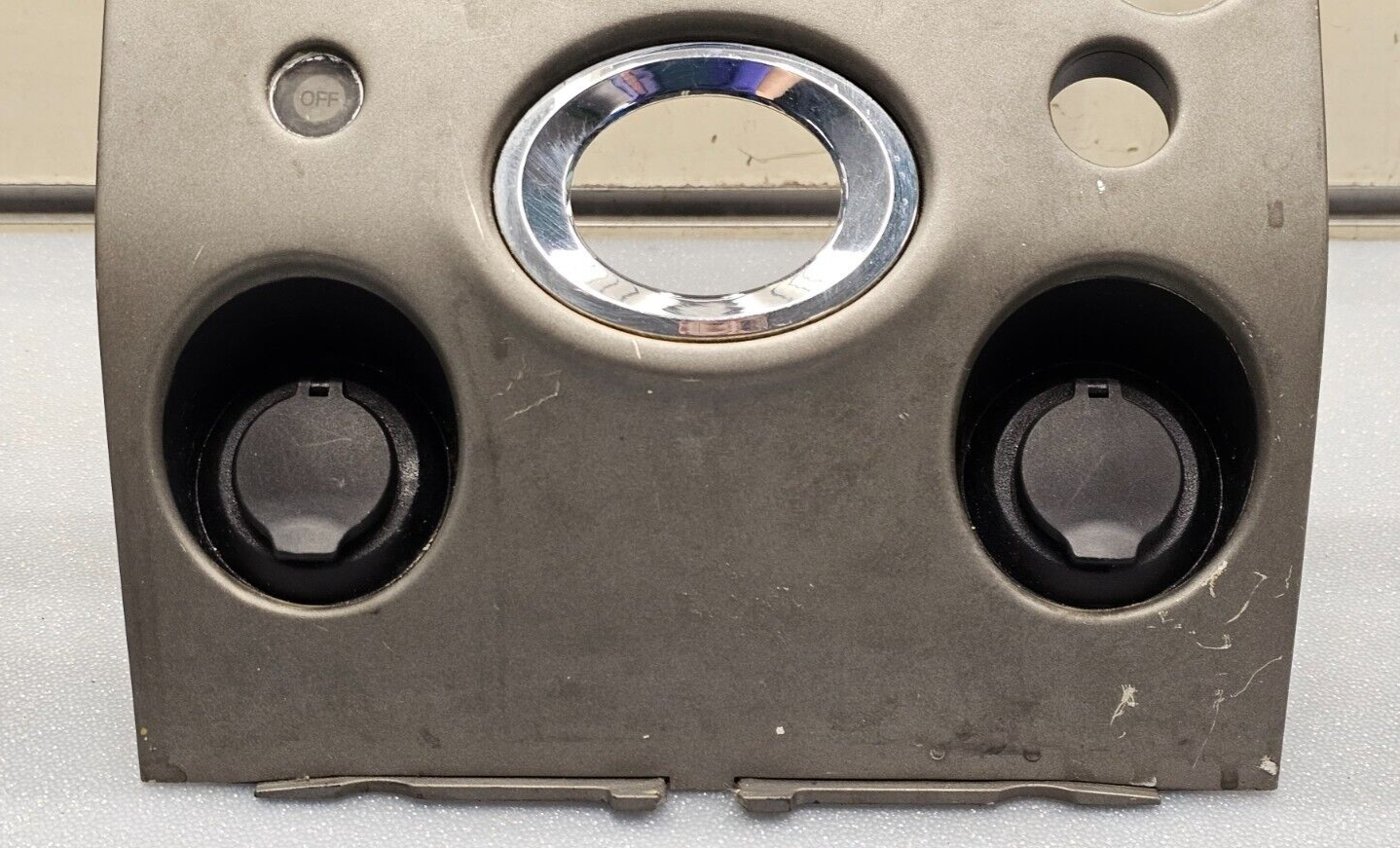 04-07 Infiniti QX56 Dash Climate AM FM Radio Stereo Display Bose Bezel Tan OEM