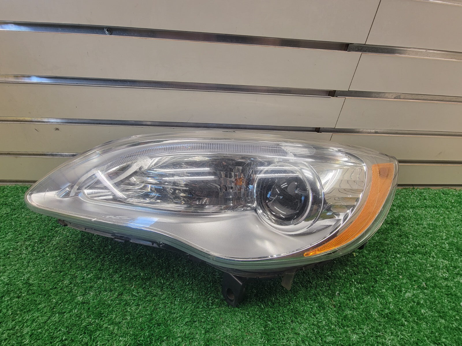 🔥11-14 Chrysler 200 Sedan headlight Lamp Assembly Chrome Left Driver Side OEM