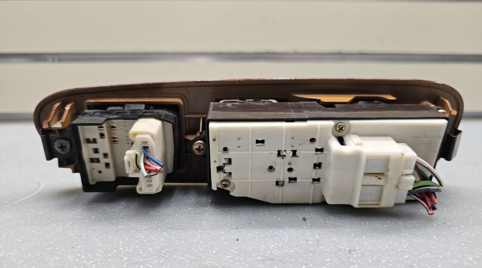 98-03 Sienna Solara 00-06 Tundra Power Driver Master Window Switch Assembly Wood