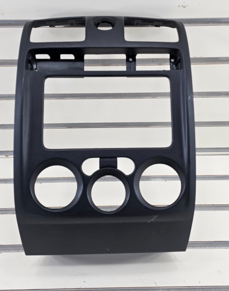🔥2004-2012 CHEVY COLORADO GMC CANYON CENTER DASH RADIO VENT BEZEL BLACK