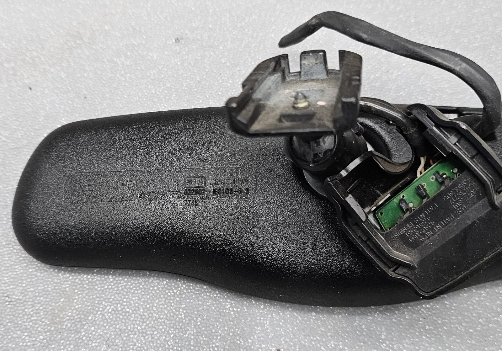 03-07 Saturn Ion 08-12 Colorado Canyon Windshield Auto Dimming Rear View Mirror