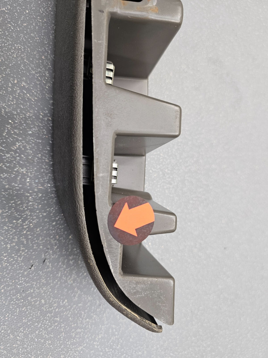 🔥03-18 Express Savana Inside Left Driver Pull Door Panel Handle Armrest DK Gray