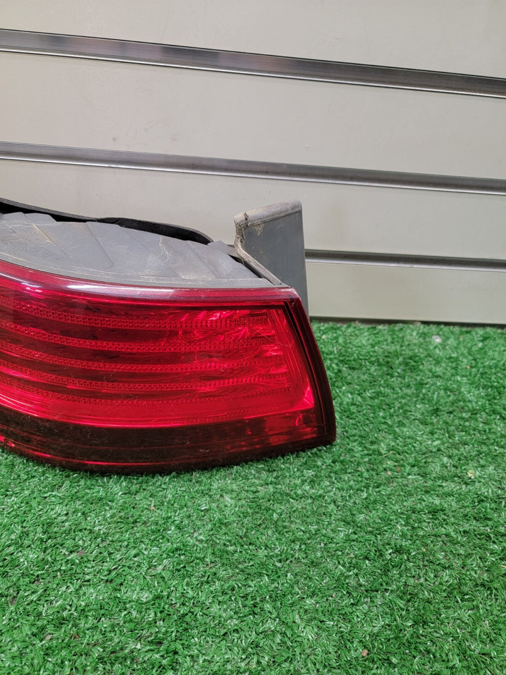 🔥09-10 Hyundai Sonata Tail Light Assembly Chrome Left Driver Side Outer OEM