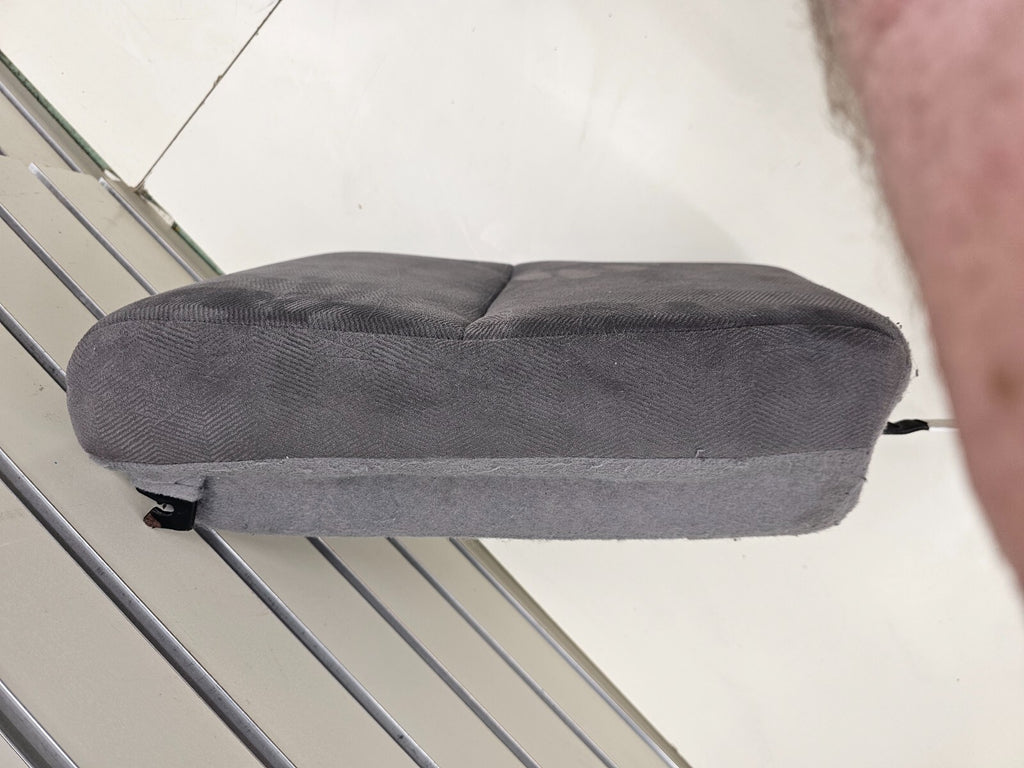 05-10 ODYSSEY 2ND ROW HEADREST CENTER CONSOLE ARM REST JUMP SEAT CLOTH GRAY OEM