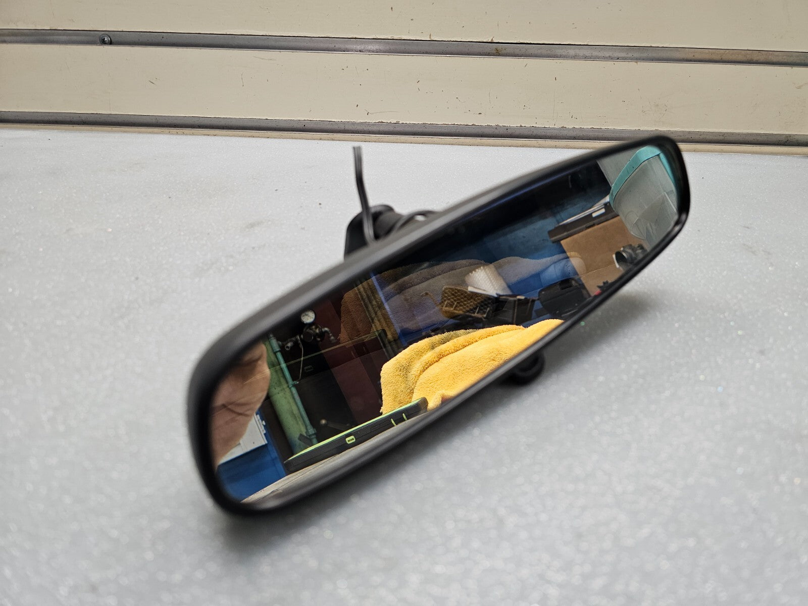 03-08 TOYOTA COROLLA/ PONTIAC VIBE REAR VIEW MIRROR OEM/TC