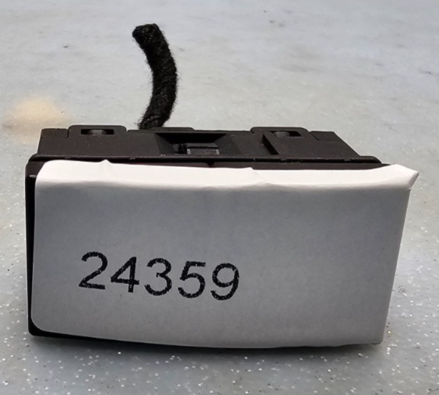 🔥05-07 Ford Focus Emergency Hazard Light Flasher Button Control Switch Assembly