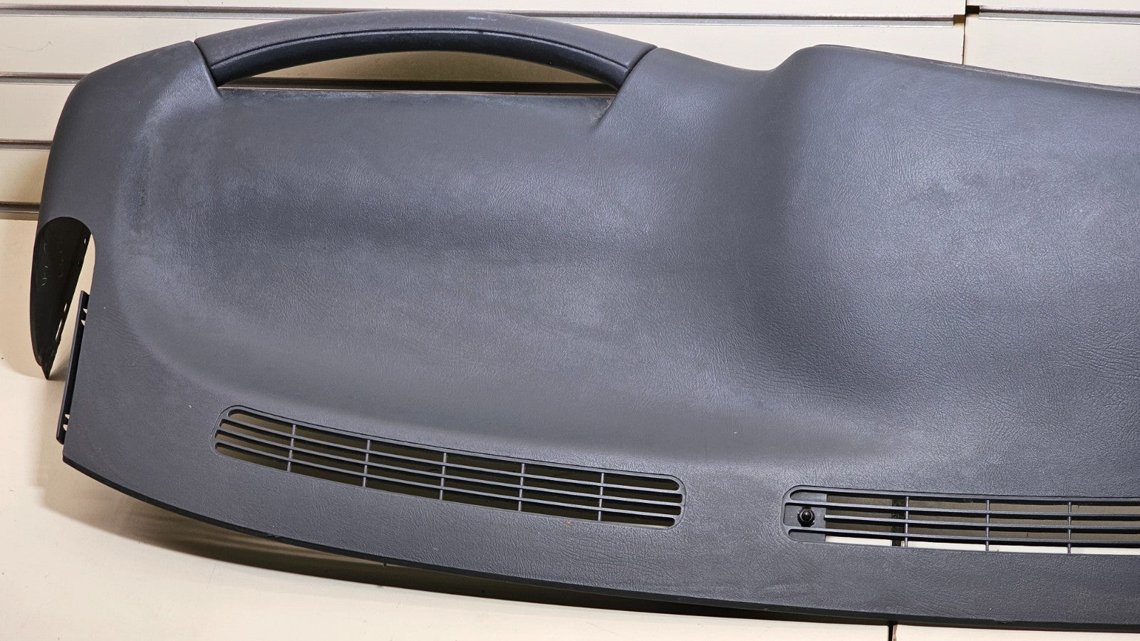 🔥99-06 SILVERADO SIERRA TAHOE Upper Cap Cover Top Dashboard Pad GRAPHITE DP1