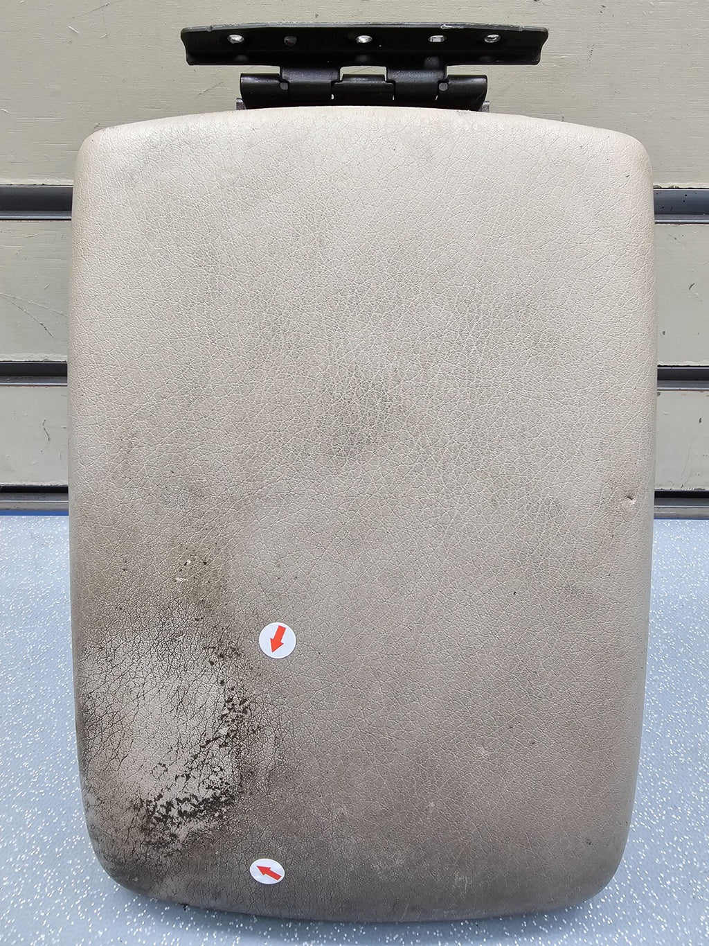 🔥05-09 Subaru Legacy Outback Center Console Leather Arm Rest Lid Assembly Tan