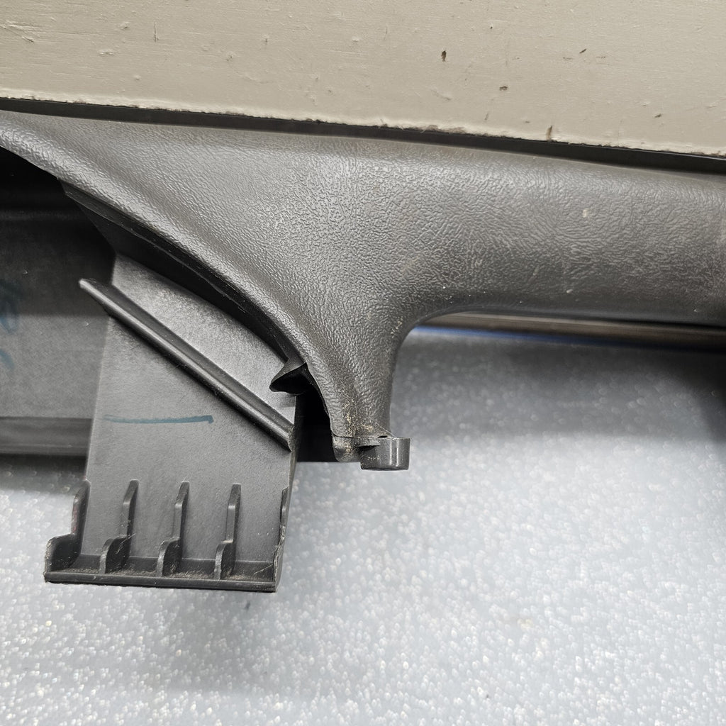99-06 Chevy GMC Silverado TAHOE Door Panel ARMREST Front LEFT Handle DK GREY H3 