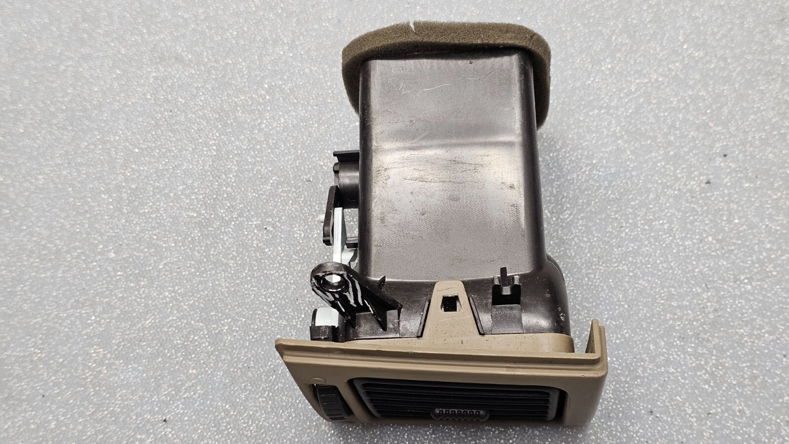 🔥05-07 FORD FOCUS Dash left Driver Master AC A/C Air Vent Heater Panel Tan