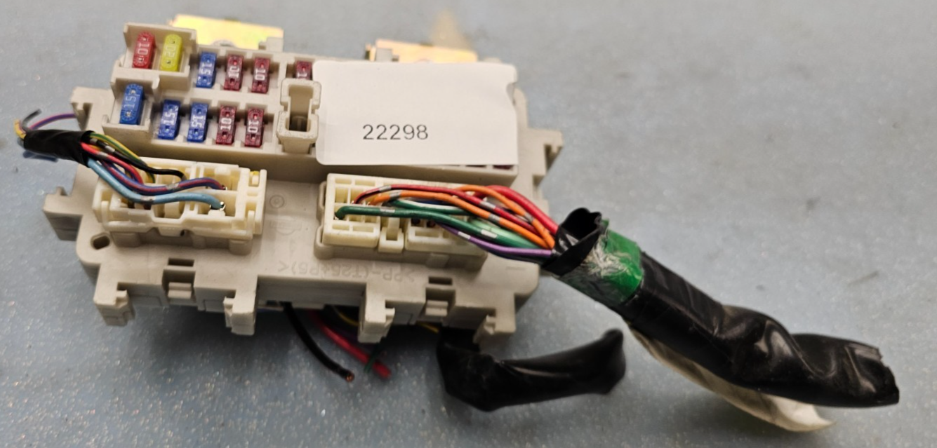 🔥04-11 Armada Titan Infiniti QX56 Interior Cabin Fuse Box Relay Junction BCM