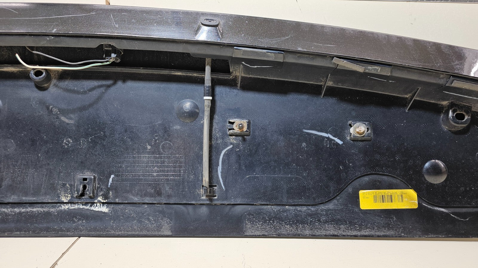 🔥11-20 Grand Caravan Rear Upper Hatch Spoiler Wing Mount Break Light Black OEM