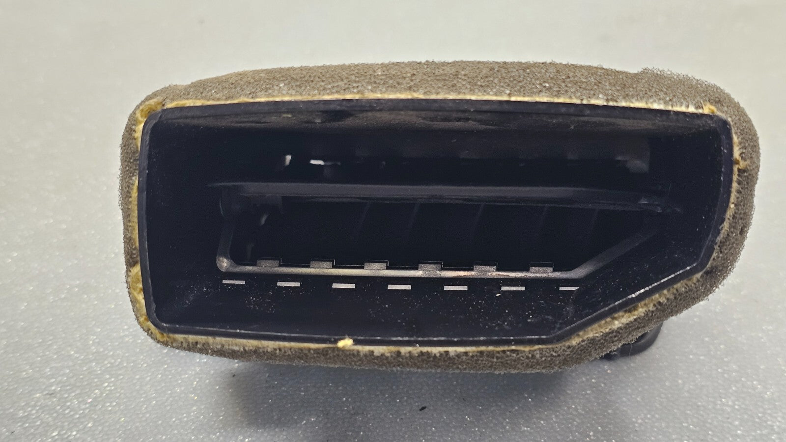 🔥09-17 VW Passat CC Front Right passenger Air Vent A/C AC Heater Panel Black