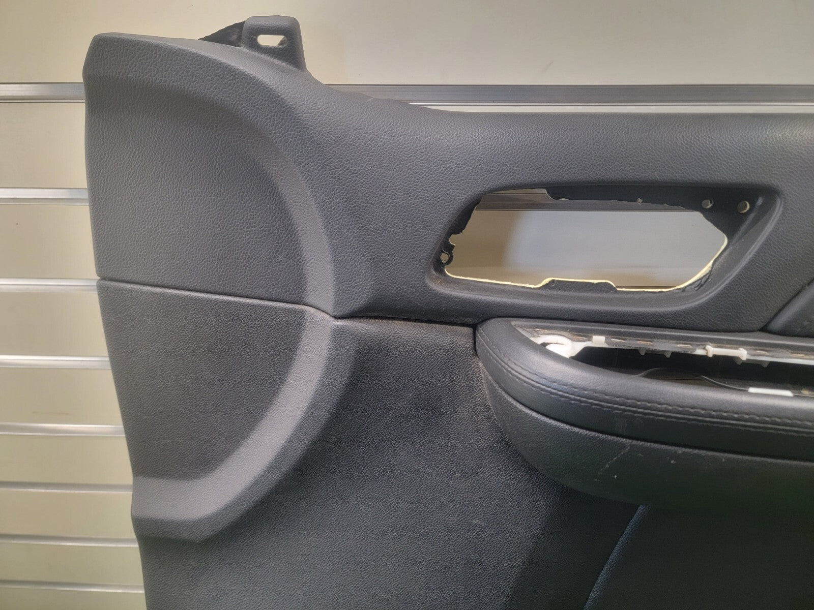07-09 Escalade Tahoe Suburban Yukon Denali Front Door Panel PASSENGER Black D15