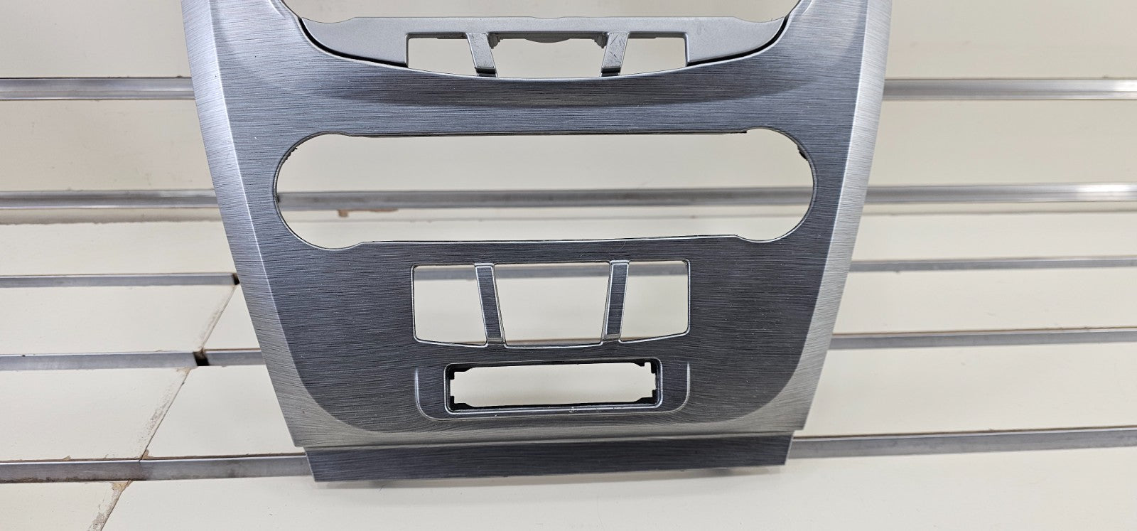  10-12 Fusion Milan Climate Control Radio Stereo Display Bezel Panel Trim Silver