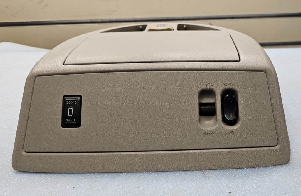 🔥04-12 ARMADA TITAN QX56 Overhead Console Dome Light Lamp Sun Roof Storage Tan
