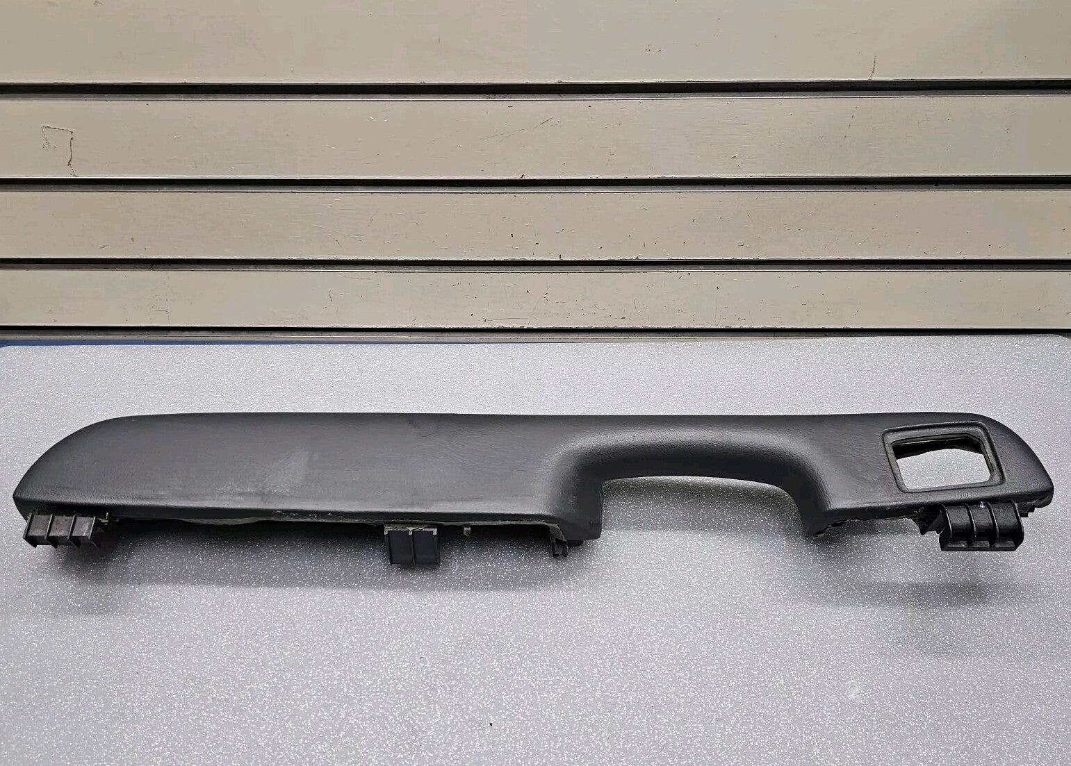 🔥99-06 Chevrolet GMC SilveradoTahoe Rear RIGHT Door Armrest Handle GRAPHITE H3