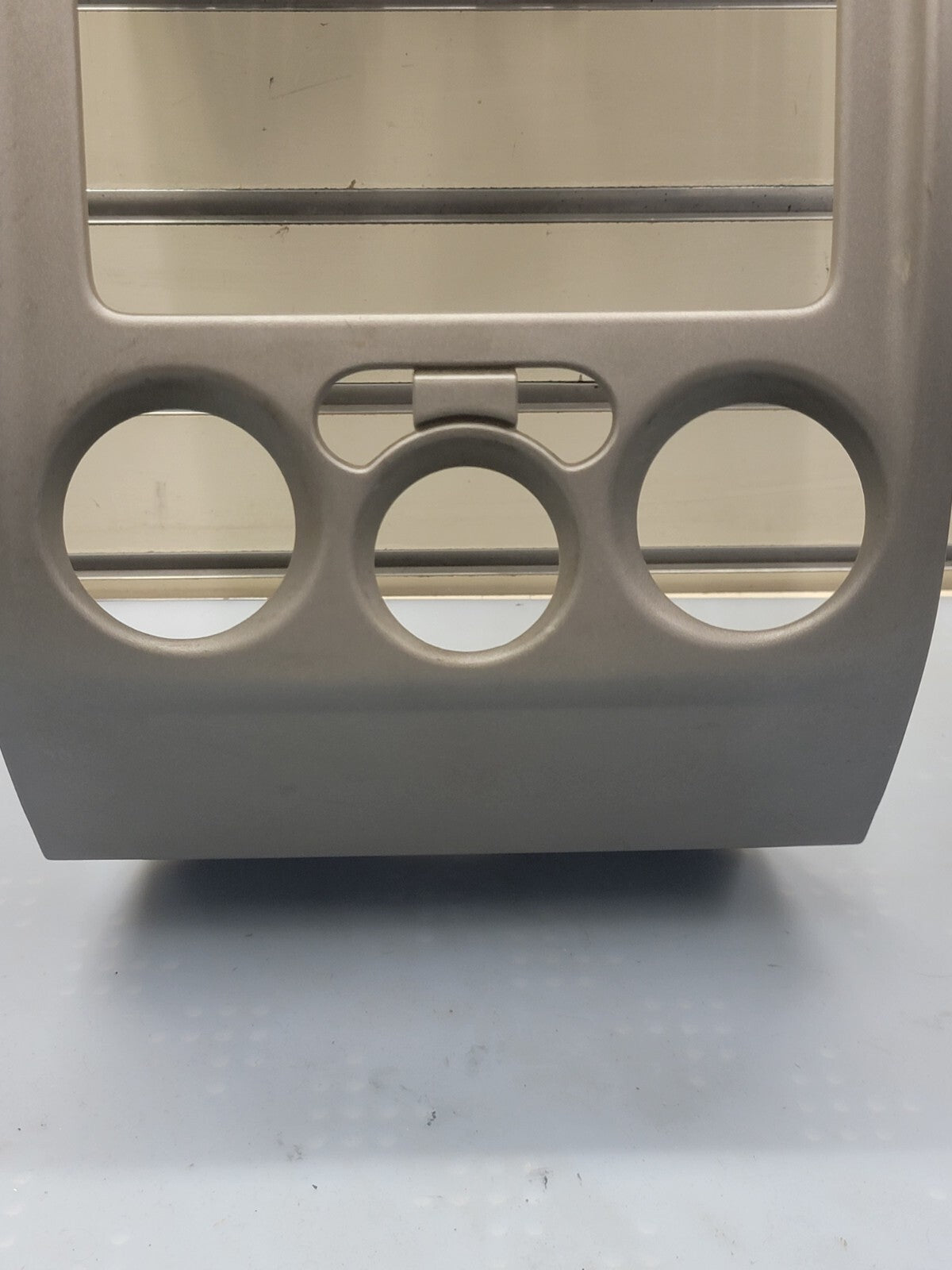 🔥2004-2012 CHEVY COLORADO GMC CANYON CENTER DASH RADIO VENT BEZEL SILVER